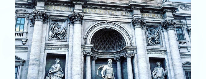Fontana di Trevi is one of Posti che sono piaciuti a Veronika.