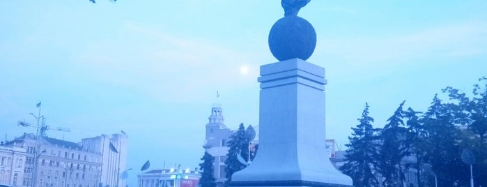 Монумент Незалежності України / The Monument of Independence of Ukraine is one of Kharkiv.