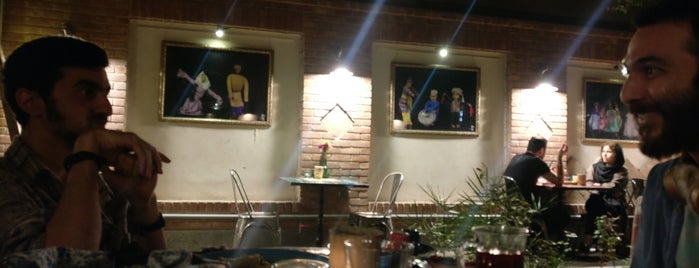 خانه فرهنگ و هنر مانا Cafe Maana is one of تمام كافه هاي تهران.