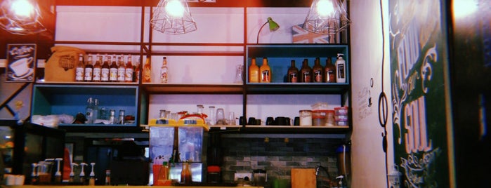 Gusteau's cafe is one of Tempat yang Disukai ꌅꁲꉣꂑꌚꁴꁲ꒒.
