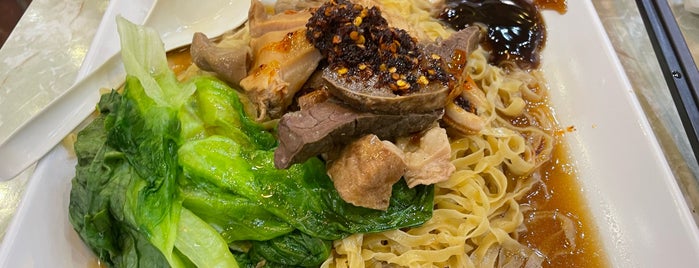 Kam Ming Chiu Chow Restaurant is one of Late Night Eats.