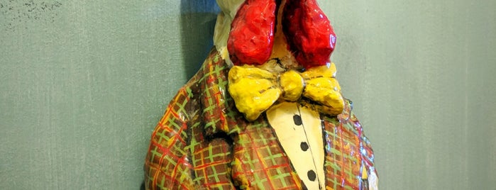 La Grand-Mère Poule is one of All-time favorites in Canada.