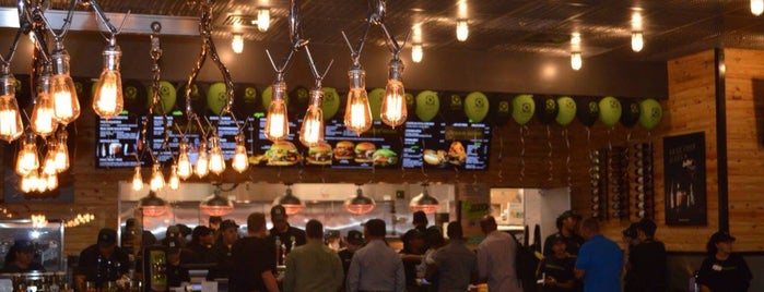 BurgerFi is one of Burgers+sandwiches Pizza+Tacos.