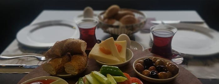 Mandolin Cafe is one of Selcen'in Beğendiği Mekanlar.