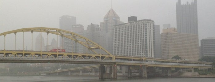 Pittsburgh, PA is one of Tempat yang Disukai Ana.