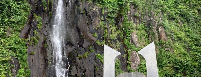 白銀の滝 is one of Tempat yang Disukai Sigeki.