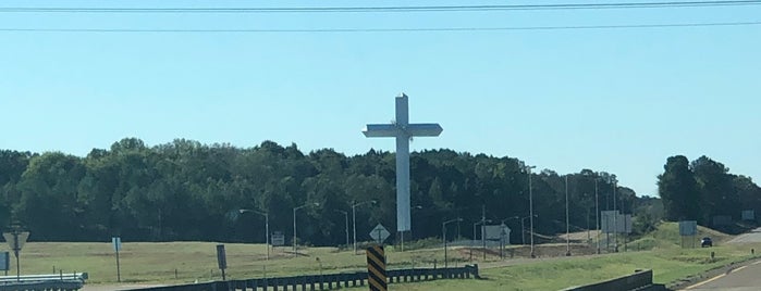 Big Cross is one of สถานที่ที่ Dick ถูกใจ.