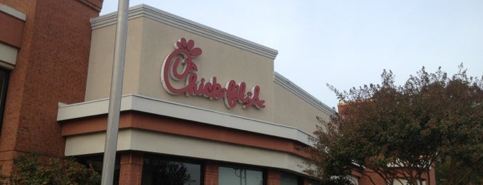 Chick-fil-A is one of Tempat yang Disukai Chester.
