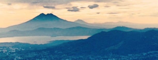 Volcan de San Salvador is one of Posti che sono piaciuti a Carl.