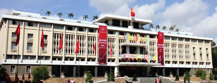 Dinh Độc Lập / Dinh Thống Nhất (Independence Palace / Reunification Palace) is one of Saigon Tourism.