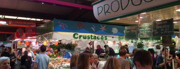 Marché de Bourg-la-Reine is one of Lieux sauvegardés par Sandro.