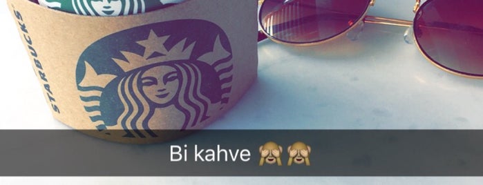 Starbucks is one of Locais curtidos por Erkan.