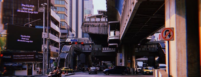 Asoke Intersection Sky Walk is one of Bangkok.