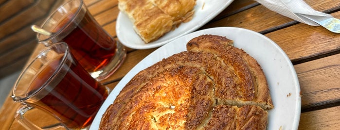 Unaşkı Pasta-Cafe is one of Yol üstü mekanları.