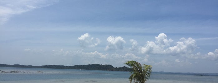 Pulau Labun is one of Batam.