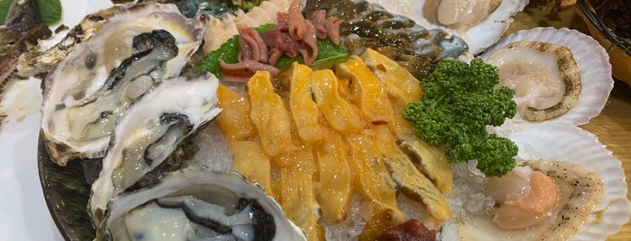 섬진강 is one of seafood.