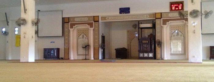 Masjid Al-Barakah, Cerang Cina is one of Baitullah : Masjid & Surau.