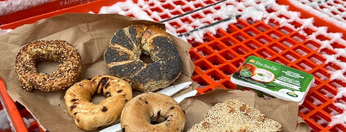 Fairmount Bagel is one of Beril's Saved Places.