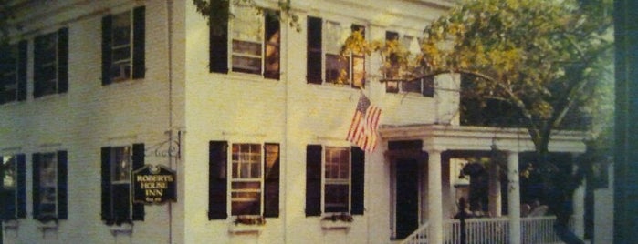 Roberts House Inn is one of สถานที่ที่ Mark ถูกใจ.