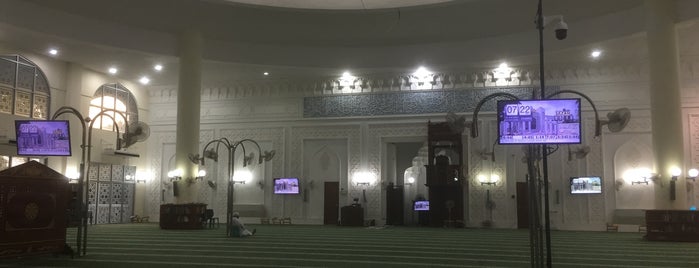 Masjid Ar-Rahman Kg Tunku is one of MASJIDMsia~Sgor.