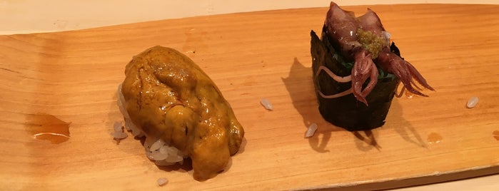 Sushi Yasuda is one of Locais curtidos por Leslie.
