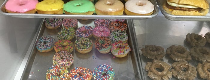 Donald's Donuts is one of The 15 Best Places for Desserts in Clear Lake, Houston.