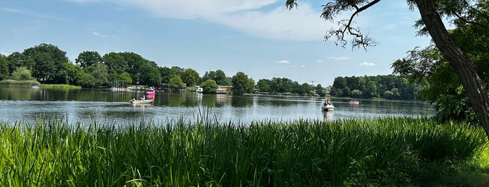 Großer Dutzendteich is one of Nürnberg (City Guide).