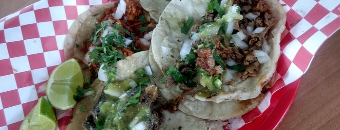 Tacos Don Santi is one of Gdl.