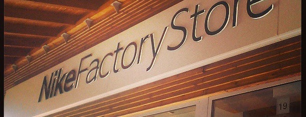 Nike Factory Store is one of Imre 님이 좋아한 장소.