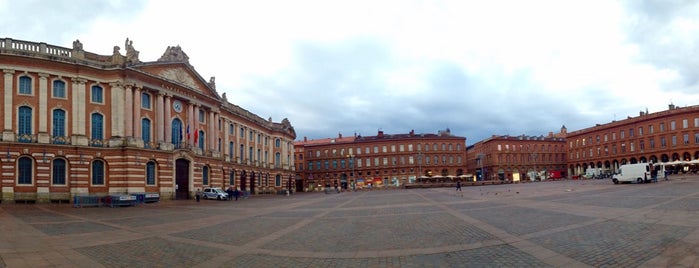 Place du Capitole is one of Lieux qui ont plu à Elona.