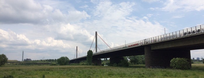 Leverkusener Brücke is one of Berg.Gladbach.