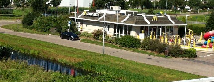 McDonald's is one of Lieux qui ont plu à Berthe.