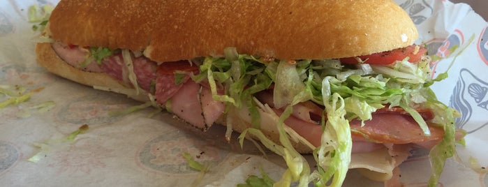 Jersey Mike's Subs is one of DaByrdman33さんのお気に入りスポット.