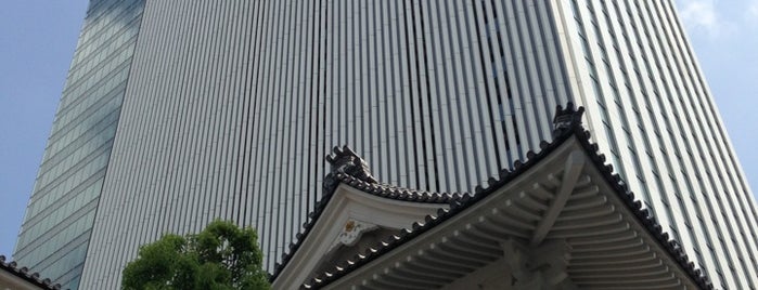 Kabukiza Tower is one of Lugares favoritos de Masahiro.