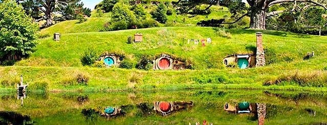 Hobbiton Movie Set & Farm Tours is one of New Zealand Trip.