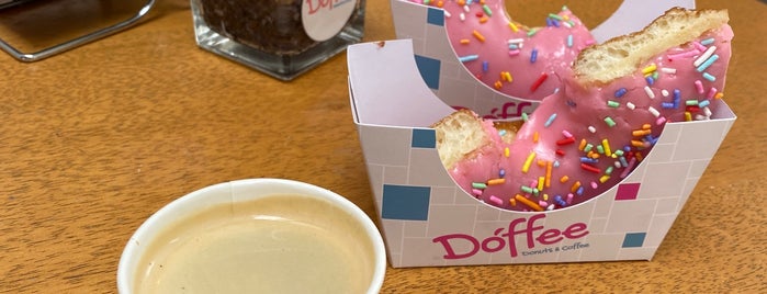 Dóffee - Donuts & Café is one of Tempat yang Disukai Thiago.