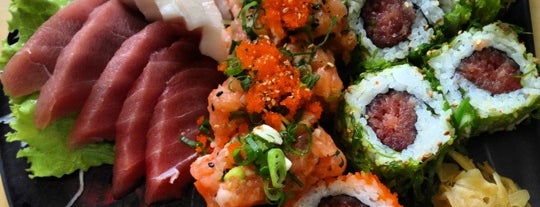 Uo Katsu Sushi Bar is one of Lugares que eu gosto!.