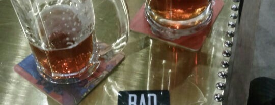 Bad Ass Café is one of Tempat yang Disukai Elis.