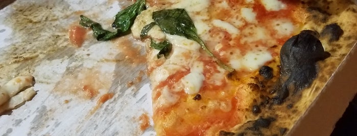 L'Antica Pizzeria da Michele is one of Posti che sono piaciuti a funky.