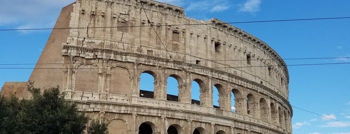 Colosseo is one of Posti che sono piaciuti a funky.