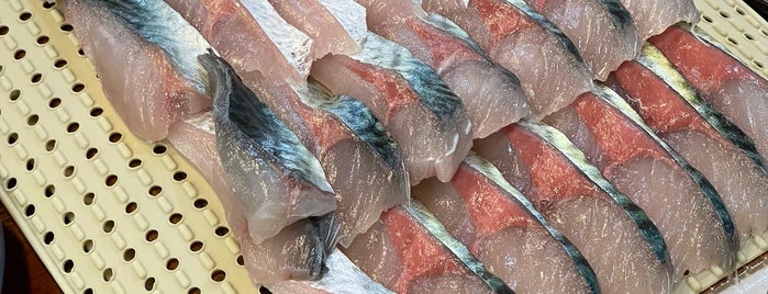 미영이네식당 is one of seafood.