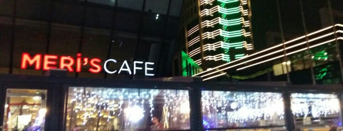 Meri's Cafe is one of Tempat yang Disukai Cumali.