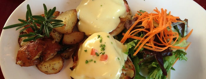 Cafe Henri - LIC is one of Eggs Benedict.