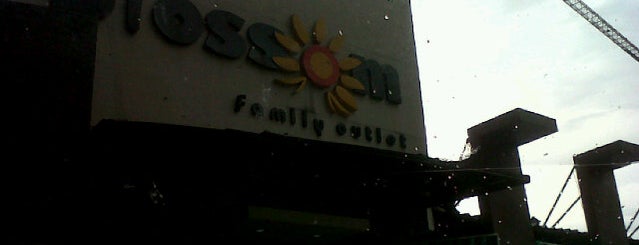 Blossom Factory Outlet is one of Bandung.