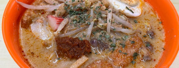 928 Yishun Laksa is one of Singapore food.