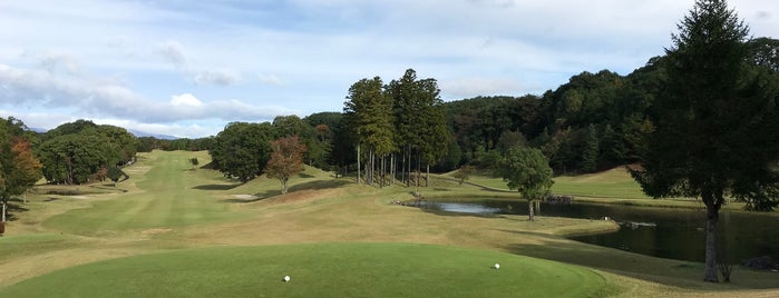 Island golf Resort Nasu is one of Orte, die Atsushi gefallen.