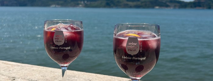 Wine With a View is one of Portugali.