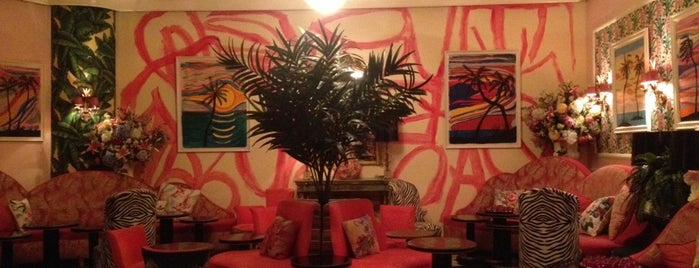Paul's Cocktail Lounge is one of Posti che sono piaciuti a Khalil.