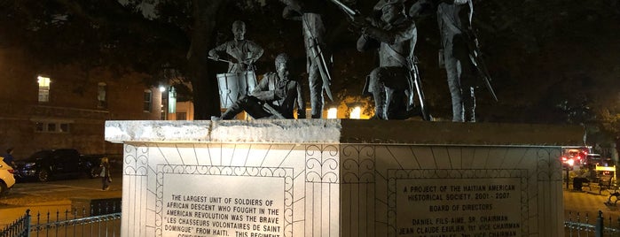Revolutionary War Monument is one of Places I want to visit and suggested to visit.