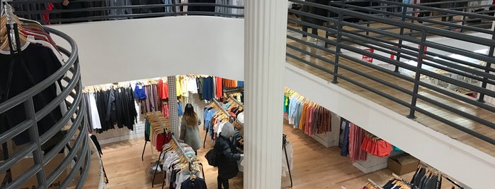 American Apparel is one of NYC To-Do.